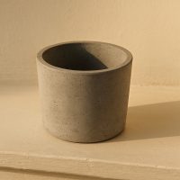 Maceta de cemento de 15 cm